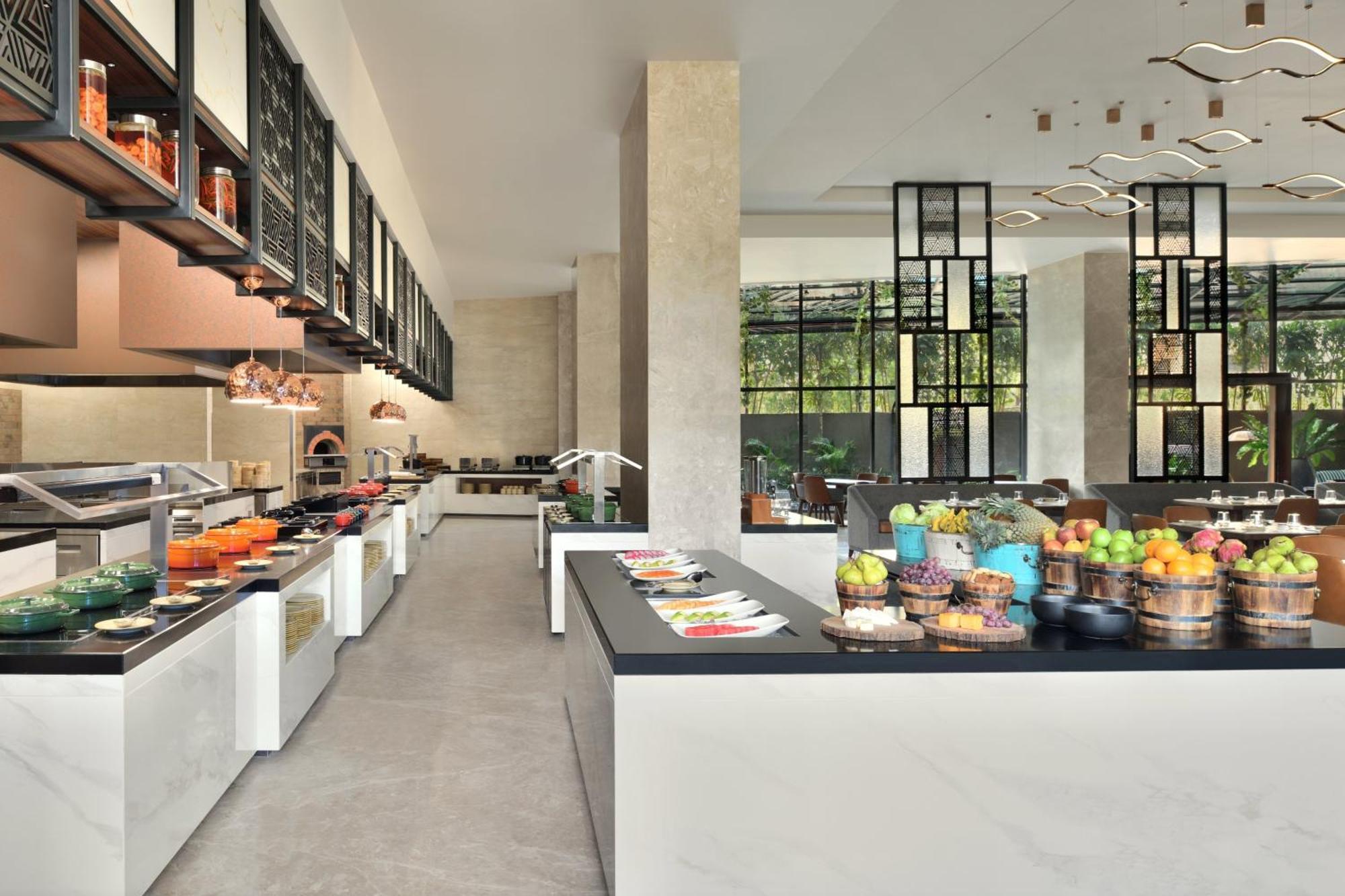 Courtyard By Marriott Nashik Hotell Exteriör bild